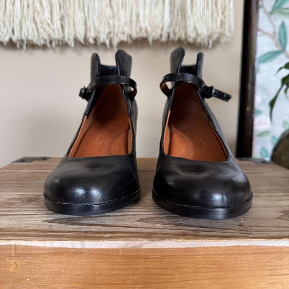 Gentle Souls by Kenneth Cole Top Cast Black Leather Maryjane Cuban Heel Size 7.5 - Picture 3 of 15